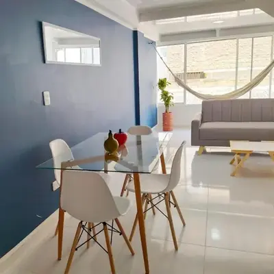 Apartamento Marbella - En Edificio Frente a la Playa cerca al centro Histórico