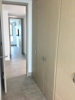 a hallway with ajar doors and a hallway with at Apartamento Fantástico in Cartagena de Indias