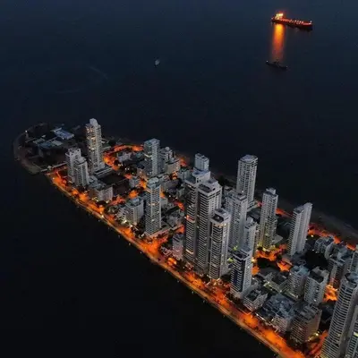 an aerial view of a city in the water at Amplia habitación con vista al mar y baño privado in Cartagena de Indias