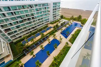 an aerial view of the hotel and the beach at Condominio frente al mar con acceso directo a la playa Morros Ultra in Cartagena de Indias