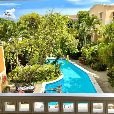 by Calamari Homes - Parque Centenario 202 walled city
