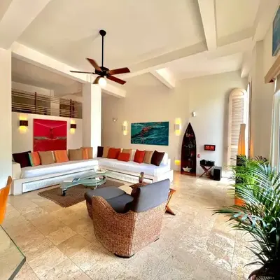 by Calamari Homes - Parque Centenario 206 walled city