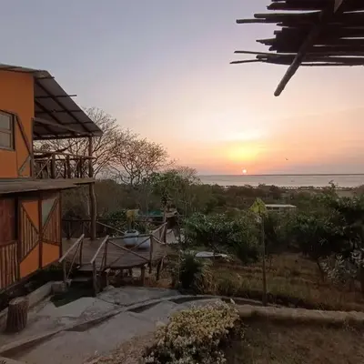 Puerta al Mar Ecolodge Glamping