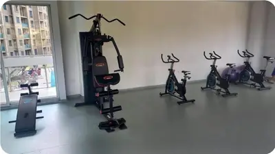 a gym with several exercise bikes in a room at Espectacular apartamento piso 14 al norte de Barranquilla in Barranquilla