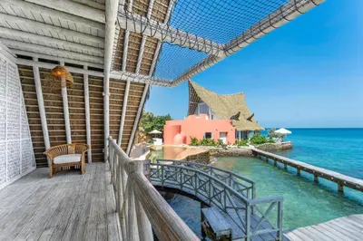 a view of the ocean from the deck of a resort at Isla Matamba in Isla Grande