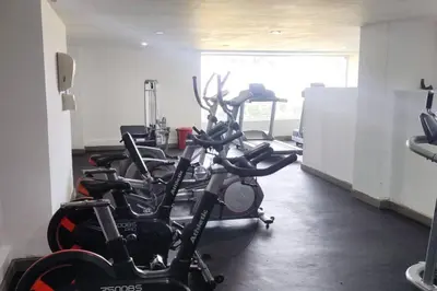 a gym with several exercise bikes in a room at Apartamento en Cartagena de Indias, Edificio Morros 3 in Cartagena de Indias