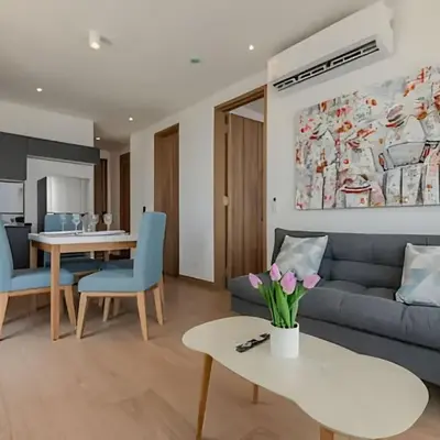 New Apt Beautiful Sea View and Walled City 2BR