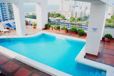 a large swimming pool on top of a building at Marina del rey propiedades gaitan in Cartagena de Indias