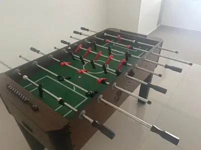 a game room with a bunch of baseball bats at Infinitum de lujo in Cartagena de Indias