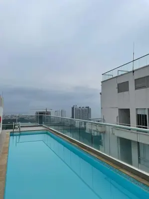 a swimming pool on the roof of a building at Ambiente Caribe! piso 26 - 3 hab in Cartagena de Indias