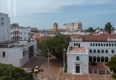 a view of a city with buildings and a street at APARTAMENTO GRANDE CARTAGENA La Matuna in Cartagena de Indias