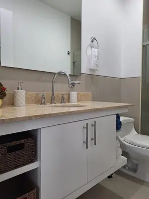 a bathroom with a sink and a toilet at Lujoso apto con vista al mar en Morros Ultra in Cartagena de Indias