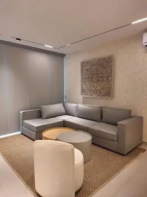 a living room with a couch and a table at Lujoso apto con vista al mar en Morros Ultra in Cartagena de Indias