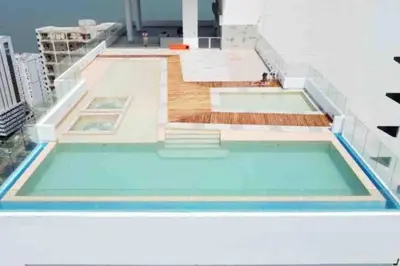 a house with a swimming pool in a building at CasaMaha Cartagena Espectacular Apartamento in Cartagena de Indias