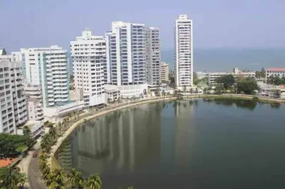 a city with tall buildings and a body of water at Moderno hospedaje privado con piscina in Cartagena de Indias
