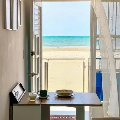 Apartamentos el mochilero frente a la playa piso 1 apto 2