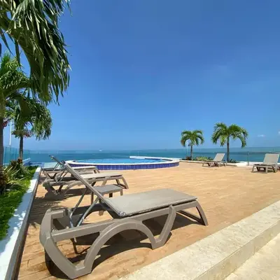 Apartment with direct access to the Sea in CTG