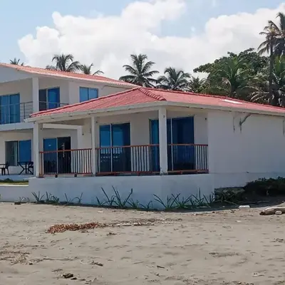 Hermosa Cabaña Frente Al Mar