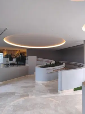 a lobby with a circular ceiling in a building at Morros EOS Manzanillo piso 3 in Cartagena de Indias