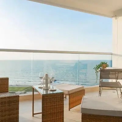 Oceanfront studio + sunset views CB1403