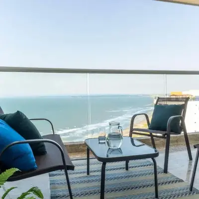 CB1622 | Suite frente al mar con balcón y piscina