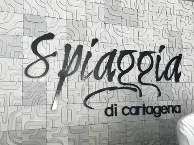 a sign that says showlorlor de concorde on a wall at Cartagena Colombia in Cartagena de Indias