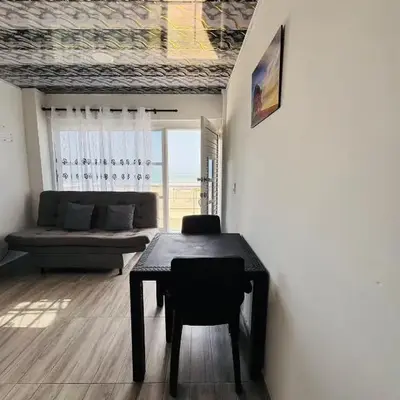 Apartamentos el mochilero frente a la playa piso 2 apto 4