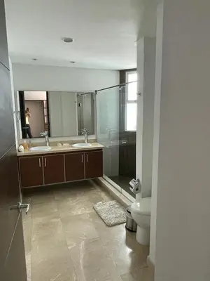 a bathroom with a toilet and a sink and a shower at Lujoso Penthouse Duplex 403m2 con Terraza Privada y vista al mar in Cartagena de Indias