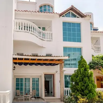 Luxury House Perfect Location
