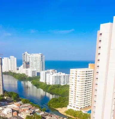 a view of a city with a river and buildings at Espectacular vista a la Ciudad in Cartagena de Indias