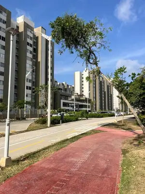an empty street in a city with tall buildings at Apartamento en Barranquilla in Puerto Colombia