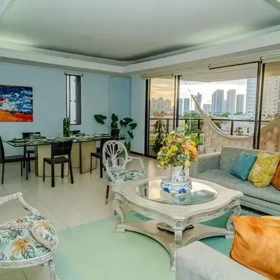 Spacious apartment in Bocagrande near the sea