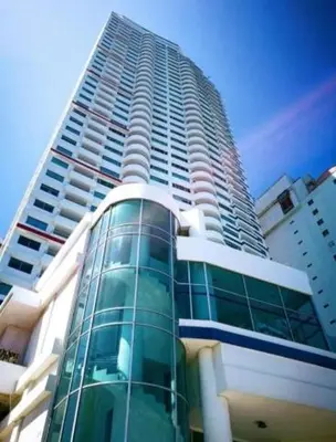 a tall building with glass windows on the side of it at Tu lugar favorito en Cartagena in Cartagena de Indias