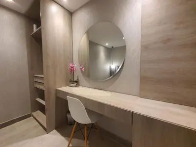 a bathroom with a sink and a mirror at Moderna suite frente al lago cerca a la playa in Cartagena de Indias