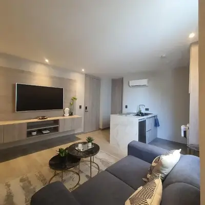 Moderna suite frente al lago cerca a la playa