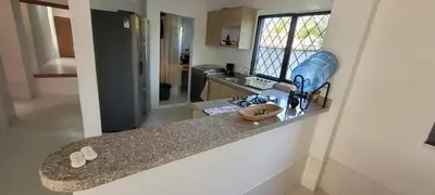 a kitchen with a counter top and a sink at Vikingos de Tolú, a un Salto de las Islas in Tolú