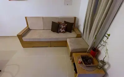 a small room with a bed and a couch at Escapate a Tolú - Lindo Apartamento in Santiago
