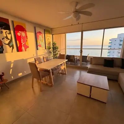 Hermoso apartamento con vista al mar