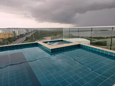a swimming pool on top of a building at Espectacular Apartamento 9no piso in Cartagena de Indias