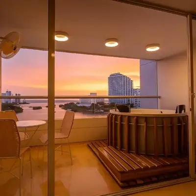 Olas Doradas - Jacuzzi & Sunsets
