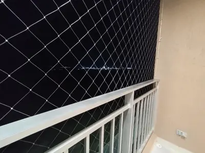 a black tiled wall next to a white railing at Wow que vista!! Frente Ecoparque 7min CC Buenavista in Puerto Colombia