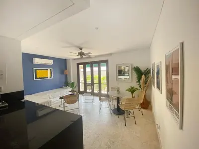 a living room with a couch and a table at Apartamento en el centro historico de Cartagena in Cartagena de Indias