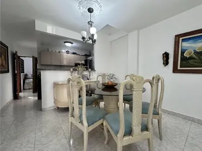 a kitchen and dining room with a table and chairs at Apartamento Pie de la Popa Cartagena - 3 Habitaciones in Cartagena de Indias
