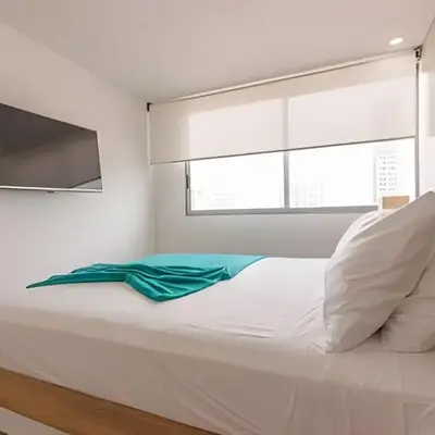 Lujoso Apto de 2 habitaciones en piso 15