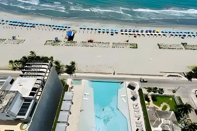 an aerial view of the beach and the ocean at 1704 Morros City - Espectacular Apto en Bocagrande in Cartagena de Indias