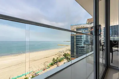 a view of the beach from a building at Hermoso Apto Frente al Mar - Morros City 801 in Cartagena de Indias