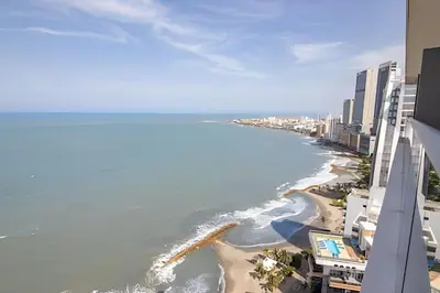 a view of the beach from a building at Lujoso Apto de 2 Hab en piso 26 - Morros City in Cartagena de Indias