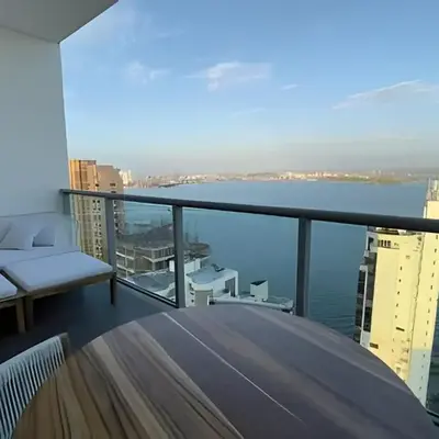 Infinitum Spectacular 23rd floor 1 BR Condo