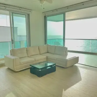 Apartamento frente al mar