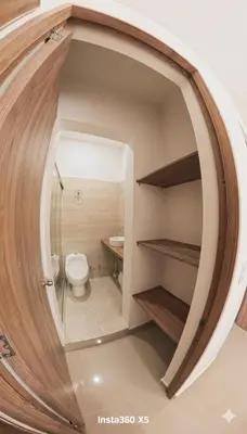a small bathroom with a toilet in a room at Apartamento, Arena Dorada, Coveñas in Coveñas